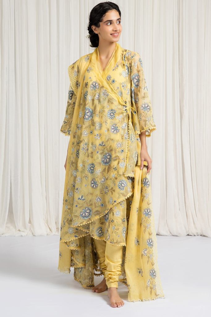 Kayseria Lawn Sale Upto 70% off